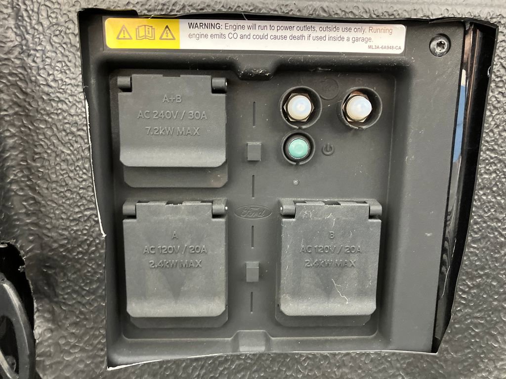 Certified 2023 Ford F150 Lariat w/ Equipment Group 502A High image 30