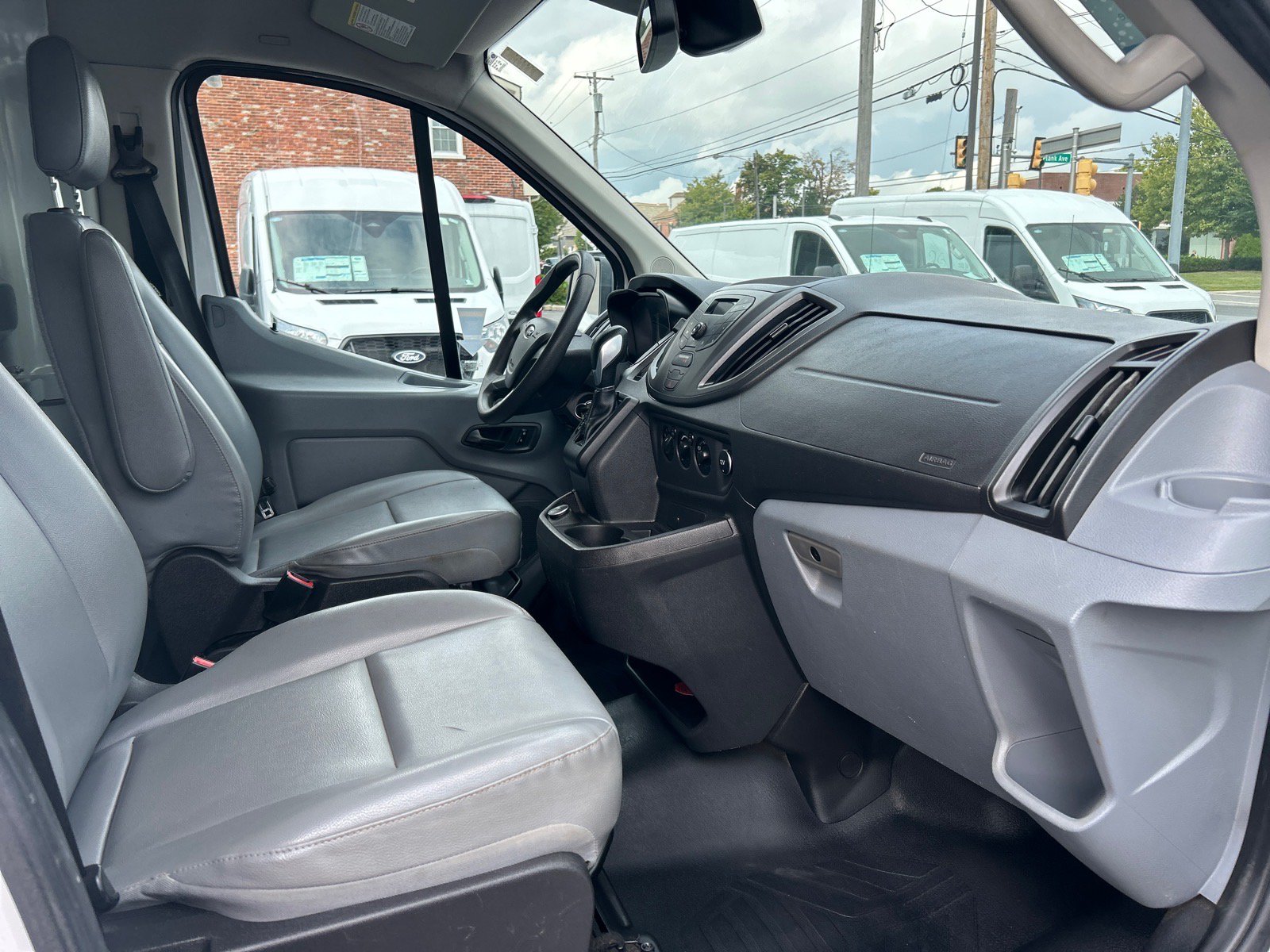 Certified 2018 Ford Transit 150 130 Low Roof RWD image 14