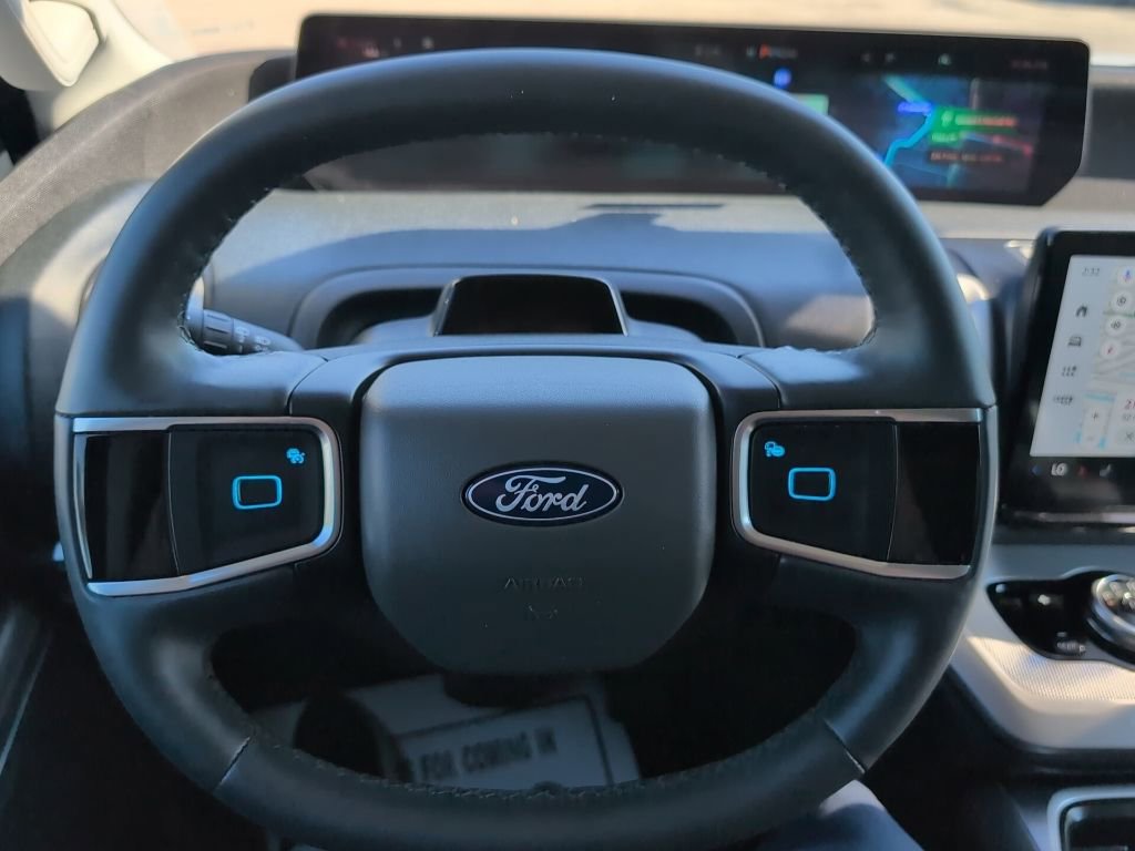 Certified 2025 Ford Expedition Active image 18