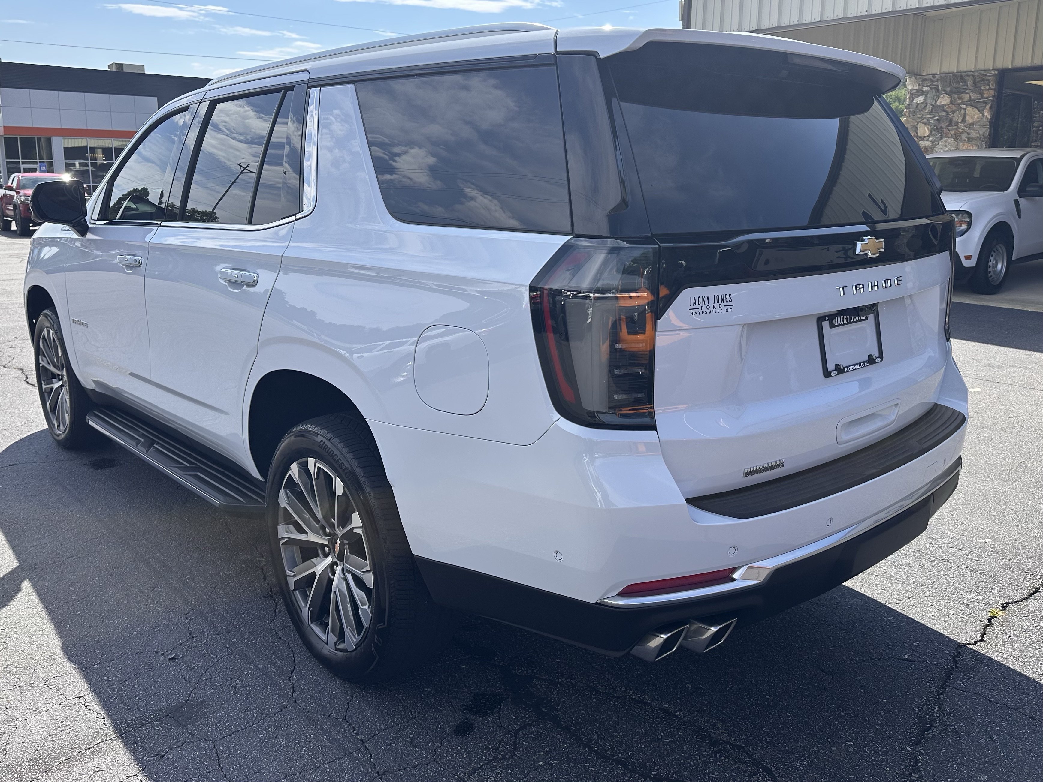 Used 2026 Chevrolet Tahoe High Country w/ Sun And Tow Package AWD/4WD image 8
