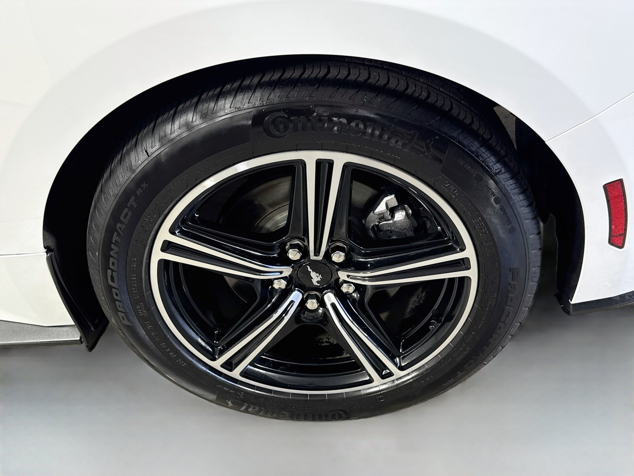 Certified 2025 Ford Mustang Coupe RWD image 29