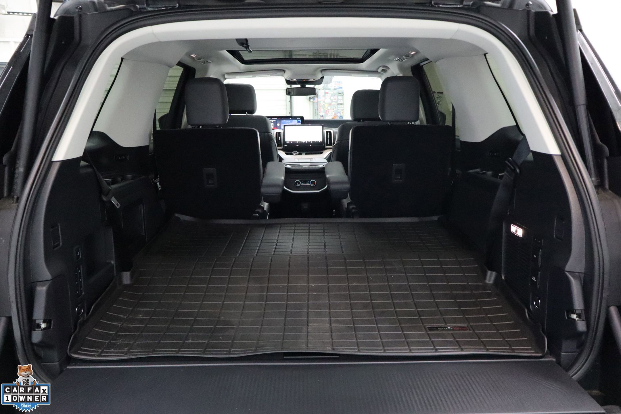 Certified 2025 Ford Expedition Active image 30