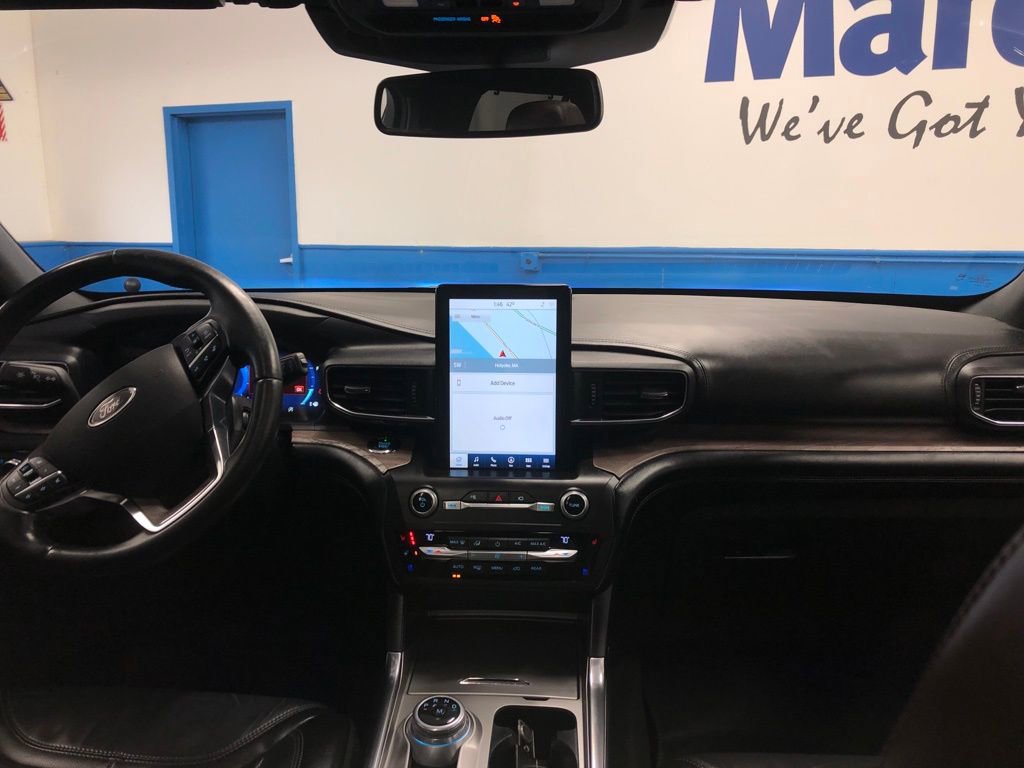 Certified 2020 Ford Explorer Platinum w/ Premium Technology Package image 14