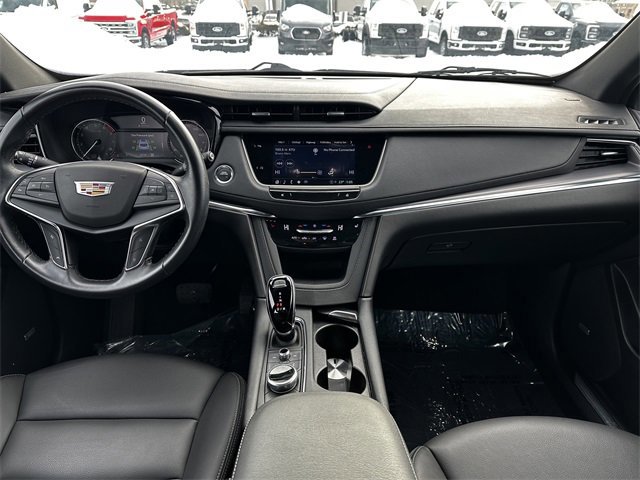 Used 2023 Cadillac XT5 Luxury image 16