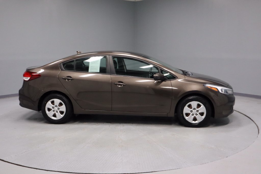 Used 2017 Kia Forte LX FWD image 10