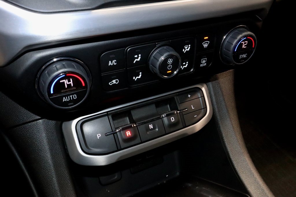 Used 2023 GMC Acadia SLE w/ Driver Convenience Package image 32