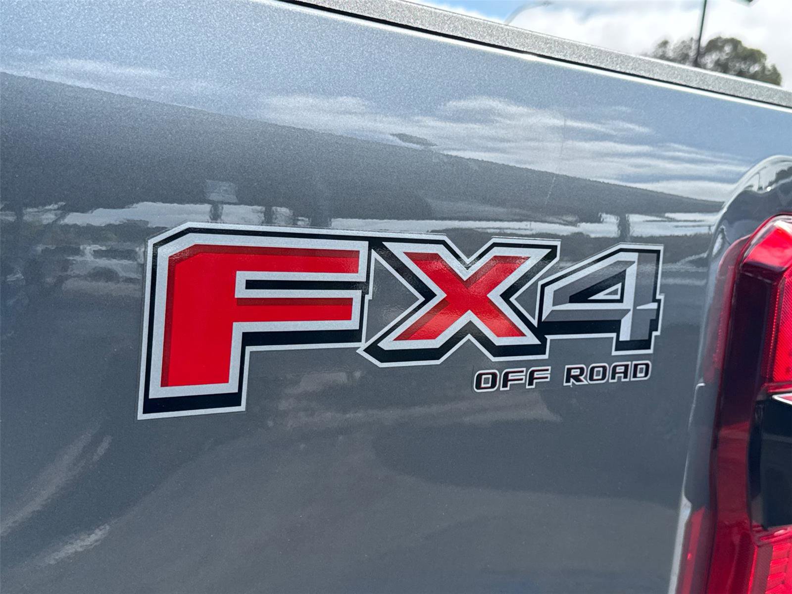 Certified 2025 Ford F250 XL w/ STX Appearance Package AWD/4WD image 11