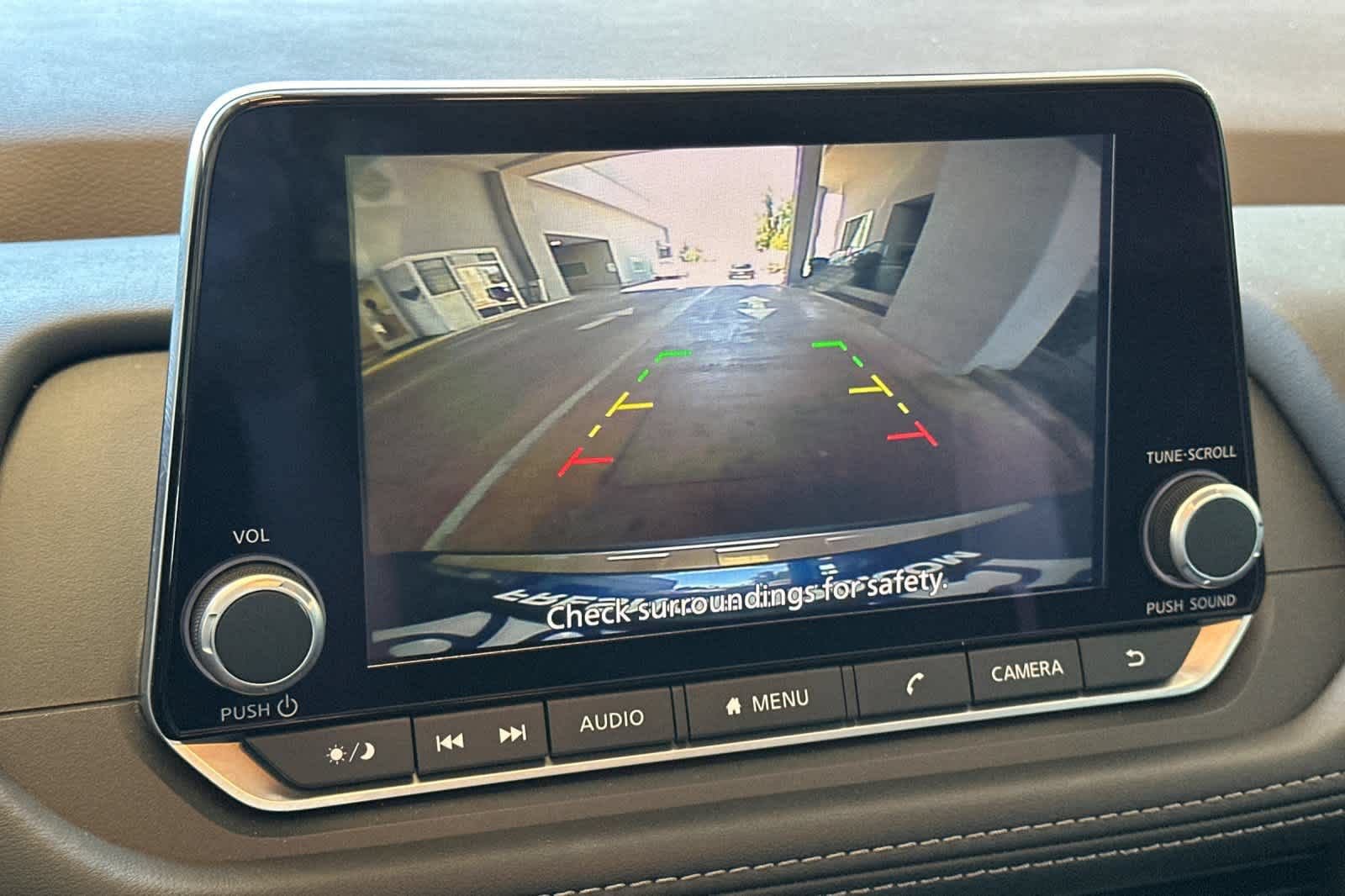 Used 2023 Nissan Rogue S FWD image 19