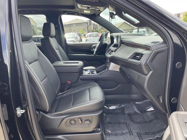 Used 2024 Chevrolet Tahoe Premier w/ Premium Package AWD/4WD image 19