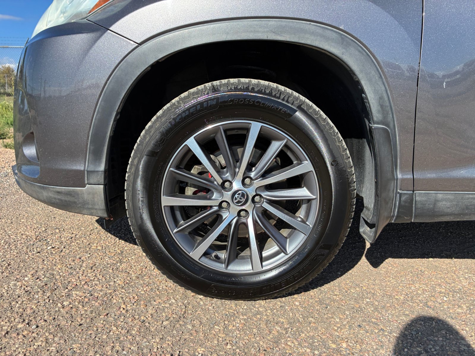Used 2019 Toyota Highlander XLE AWD/4WD image 26