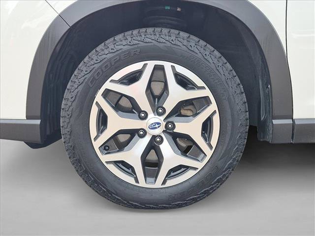 Used 2023 Subaru Forester Premium AWD/4WD image 23