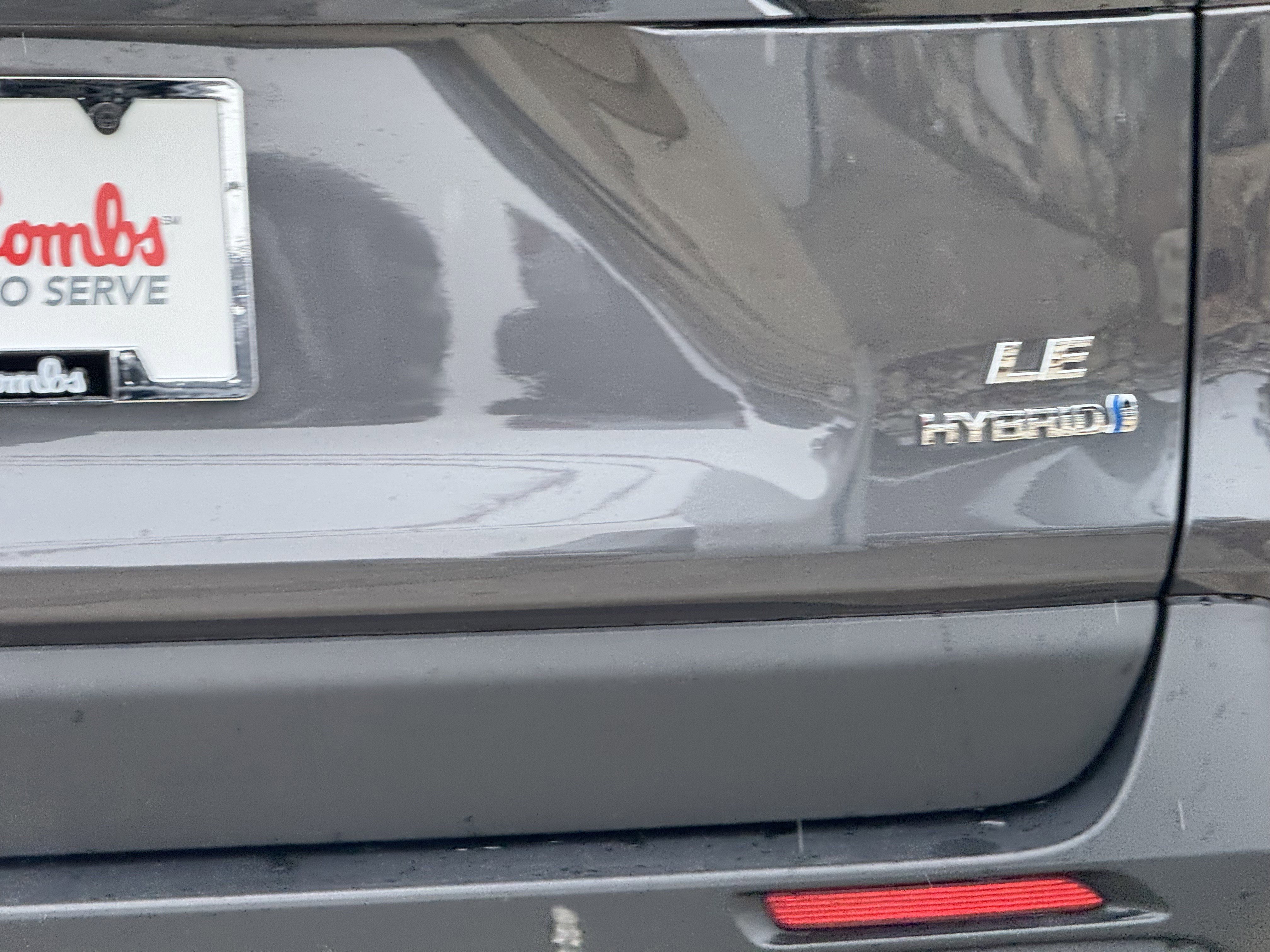 Used 2024 Toyota RAV4 LE image 6