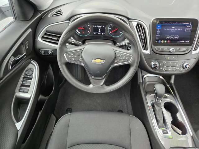 Used 2024 Chevrolet Malibu LT FWD image 12