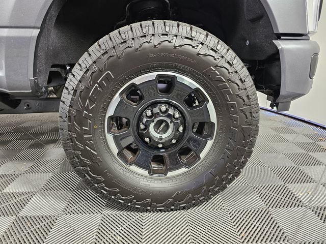 Certified 2026 Ford F350 Platinum w/ Tremor Off-Road Package AWD/4WD image 9