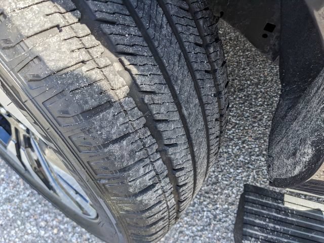 Certified 2025 Ford Expedition Platinum w/ Driver's Package AWD/4WD image 38