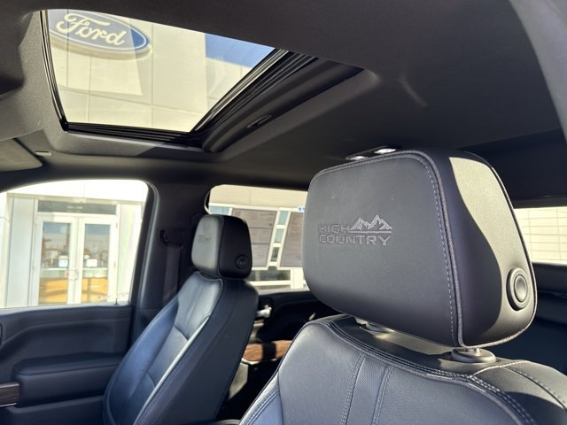Used 2020 Chevrolet Silverado 2500 High Country w/ Technology Package AWD/4WD image 20