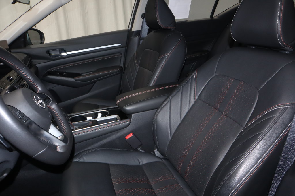 Used 2023 Nissan Altima 2.5 SR w/ SR Premium Package FWD image 20