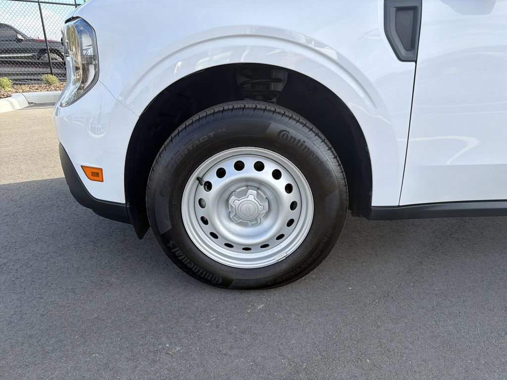 Certified 2025 Ford Maverick XL w/ Equipment Group 102A image 31