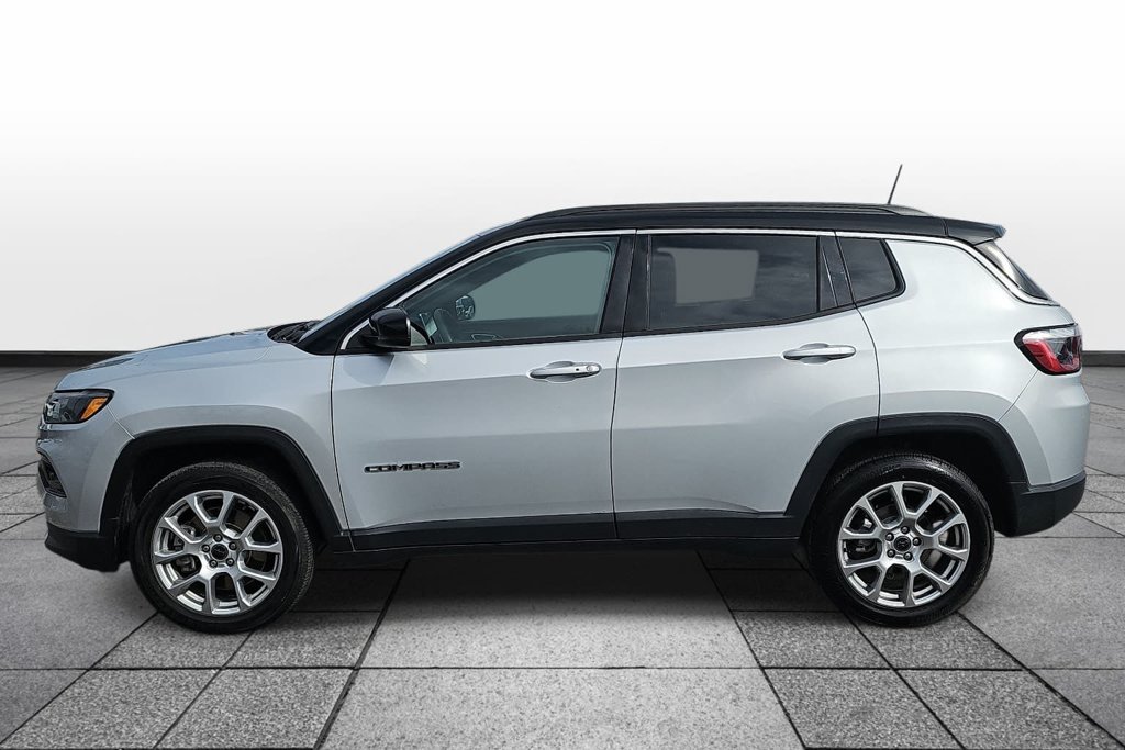 Used 2025 Jeep Compass Limited AWD/4WD image 8