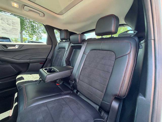 Certified 2022 Ford Escape SEL w/ SEL Stealth AWD Package image 23
