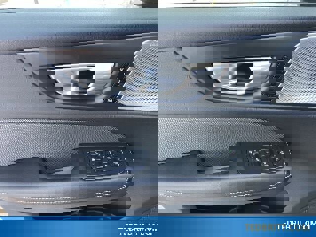 Used 2024 Volvo V60 T8 Polestar image 42