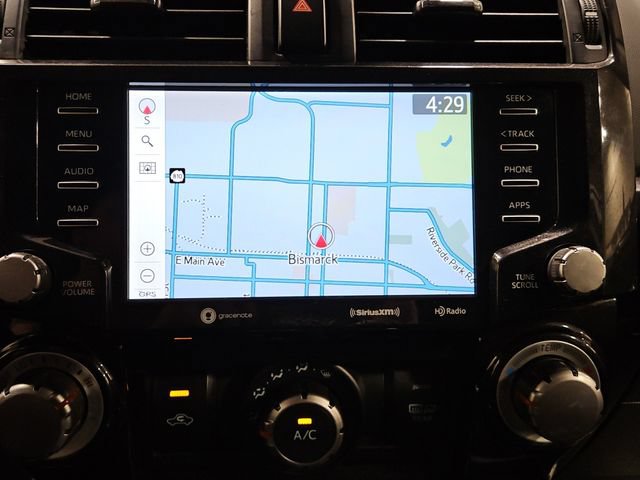 Used 2022 Toyota 4Runner TRD Off-Road Premium AWD/4WD image 30