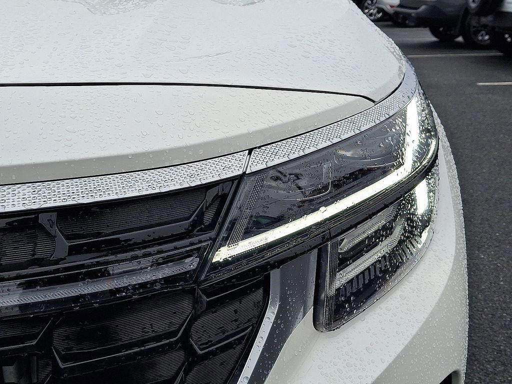 Used 2024 Kia Seltos SX w/ SX Sunroof Package image 9