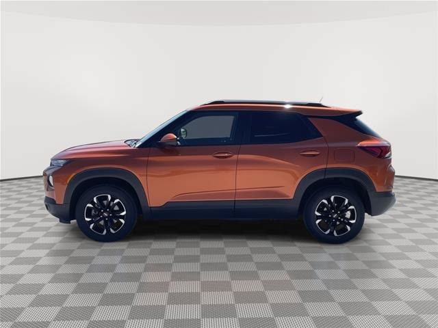 Used 2022 Chevrolet TrailBlazer LT w/ Convenience Package AWD/4WD image 2