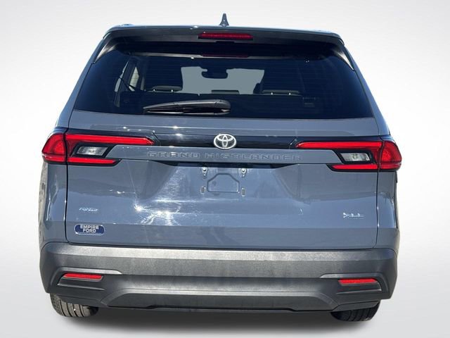 Used 2024 Toyota Grand Highlander XLE image 4