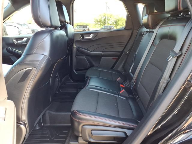 Certified 2023 Ford Escape ST-Line Elite AWD/4WD image 5