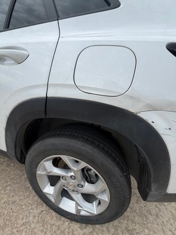 Used 2025 Chevrolet Trax LS w/ LS Convenience Package FWD image 9