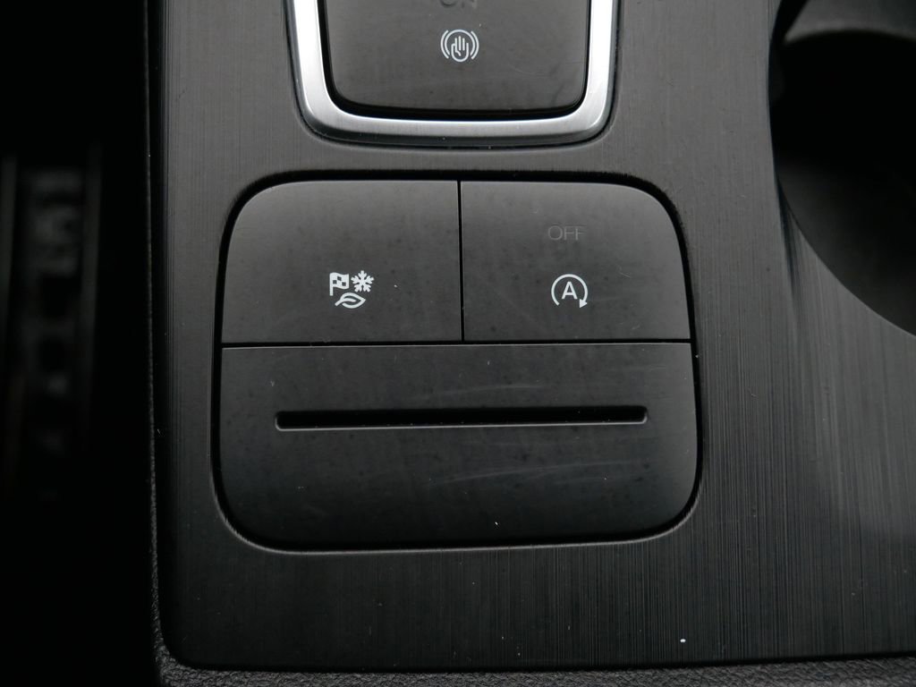 Certified 2025 Ford Escape Active image 26