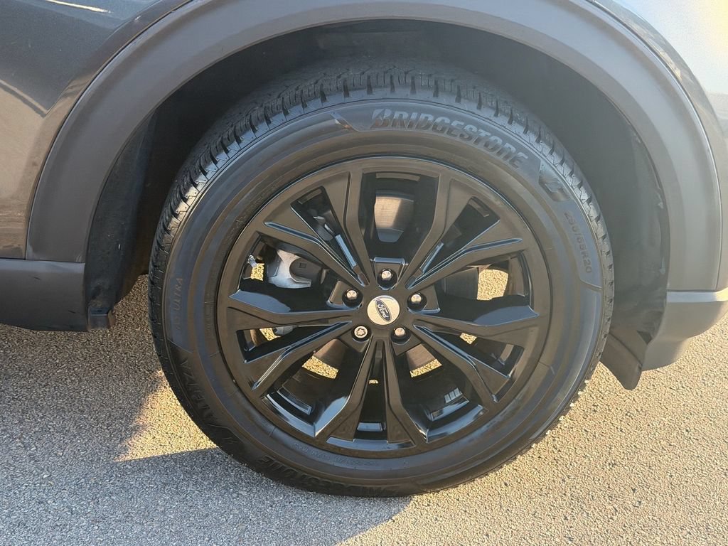 Certified 2020 Ford Explorer XLT w/ Equipment Group 202A AWD/4WD image 9