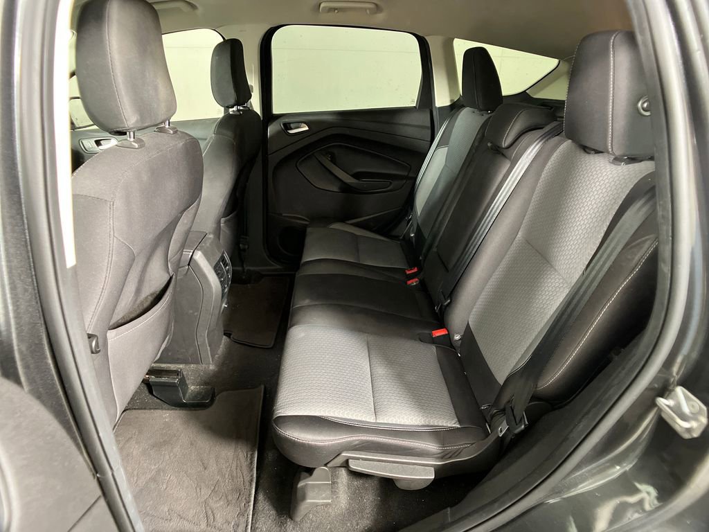 Certified 2019 Ford Escape SE image 30