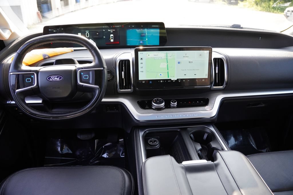 Certified 2025 Ford Expedition Platinum AWD/4WD image 22