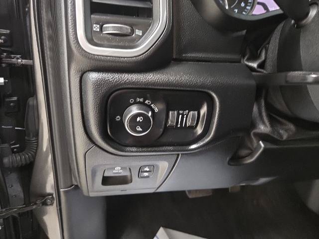 Used 2020 RAM 1500 Laramie AWD/4WD image 38