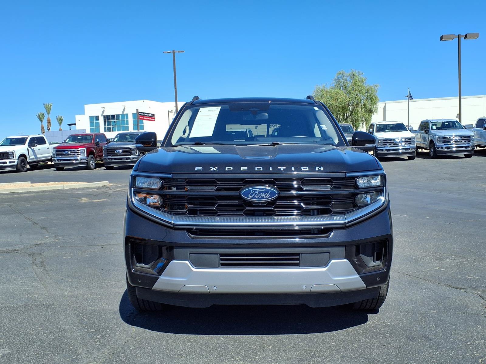 Certified 2025 Ford Expedition Platinum AWD/4WD image 2