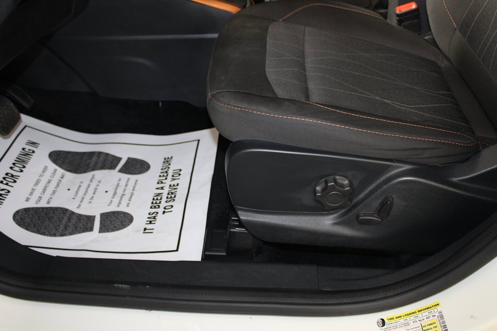 Certified 2021 Ford EcoSport SE w/ SE Appearance Package image 9