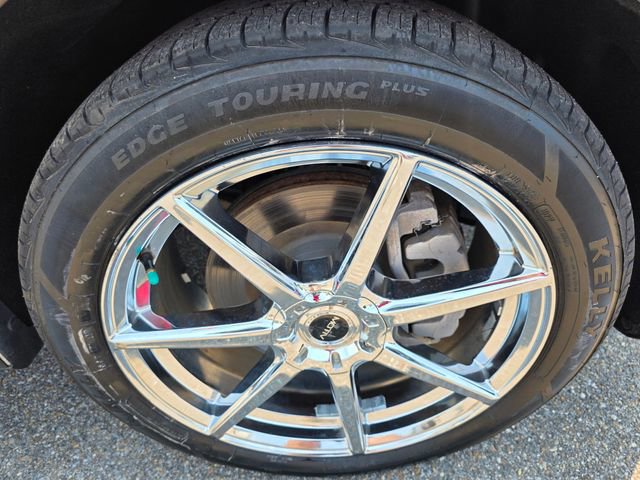 Certified 2022 Ford Edge ST-Line w/ Class II Trailer Tow Package image 9