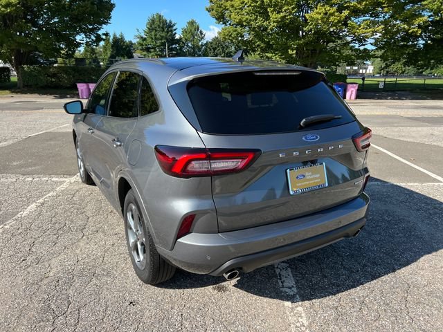 Certified 2023 Ford Escape ST-Line w/ Tech Pack #1 AWD/4WD image 8