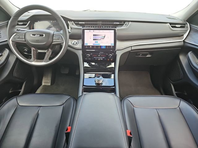 Used 2023 Jeep Grand Cherokee Limited w/ Trailer Tow Prep Group (B) RWD image 11