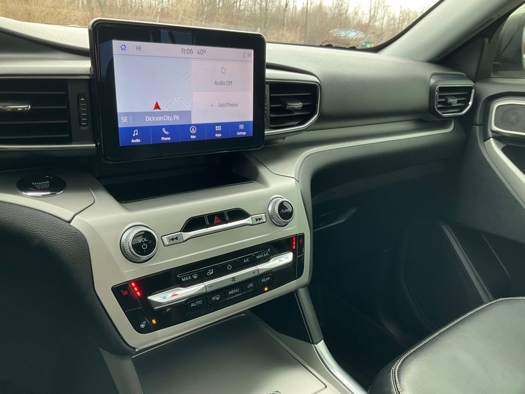 Certified 2022 Ford Explorer XLT w/ Equipment Group 202A image 9