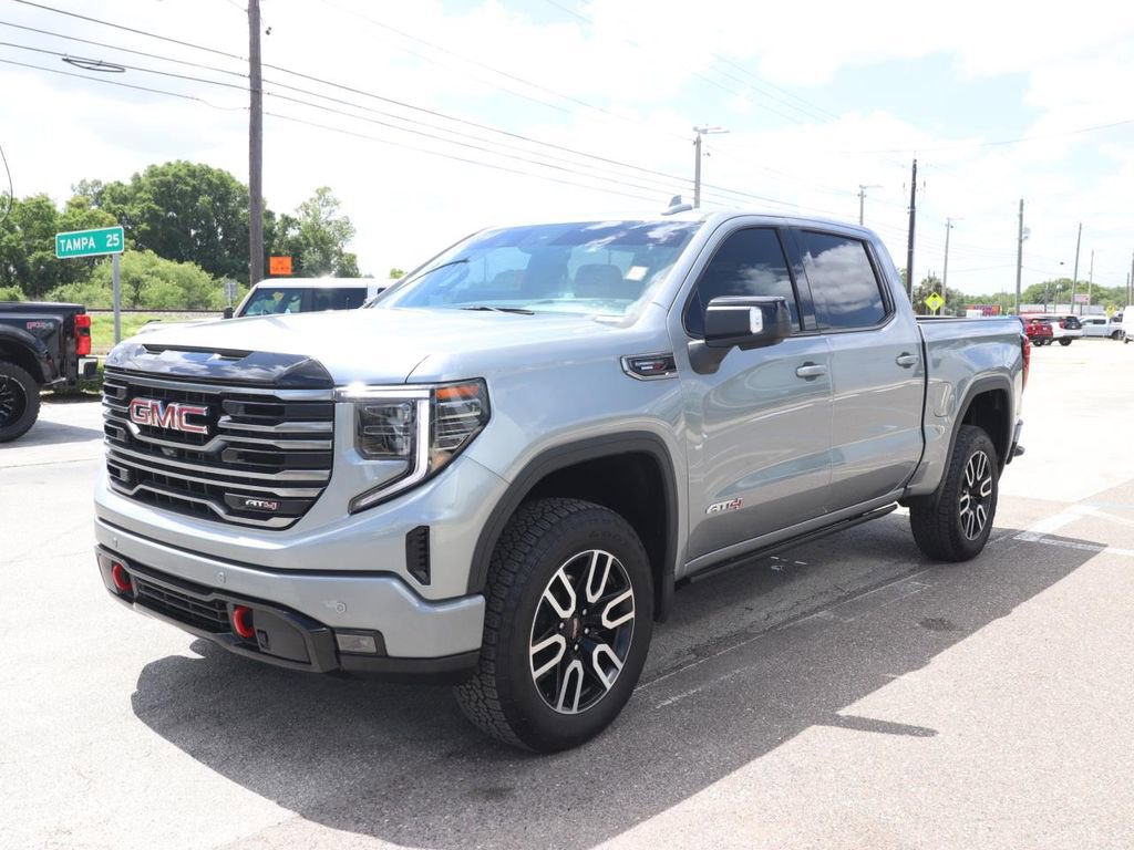 Used 2025 GMC Sierra 1500 AT4 w/ AT4 Premium Package AWD/4WD image 5