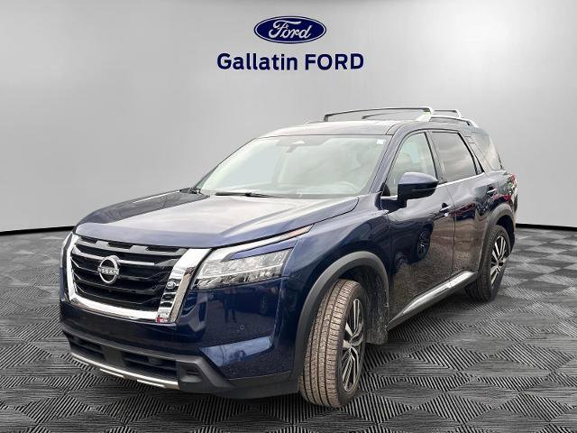 Used 2024 Nissan Pathfinder Platinum w/ Cargo Package image 1