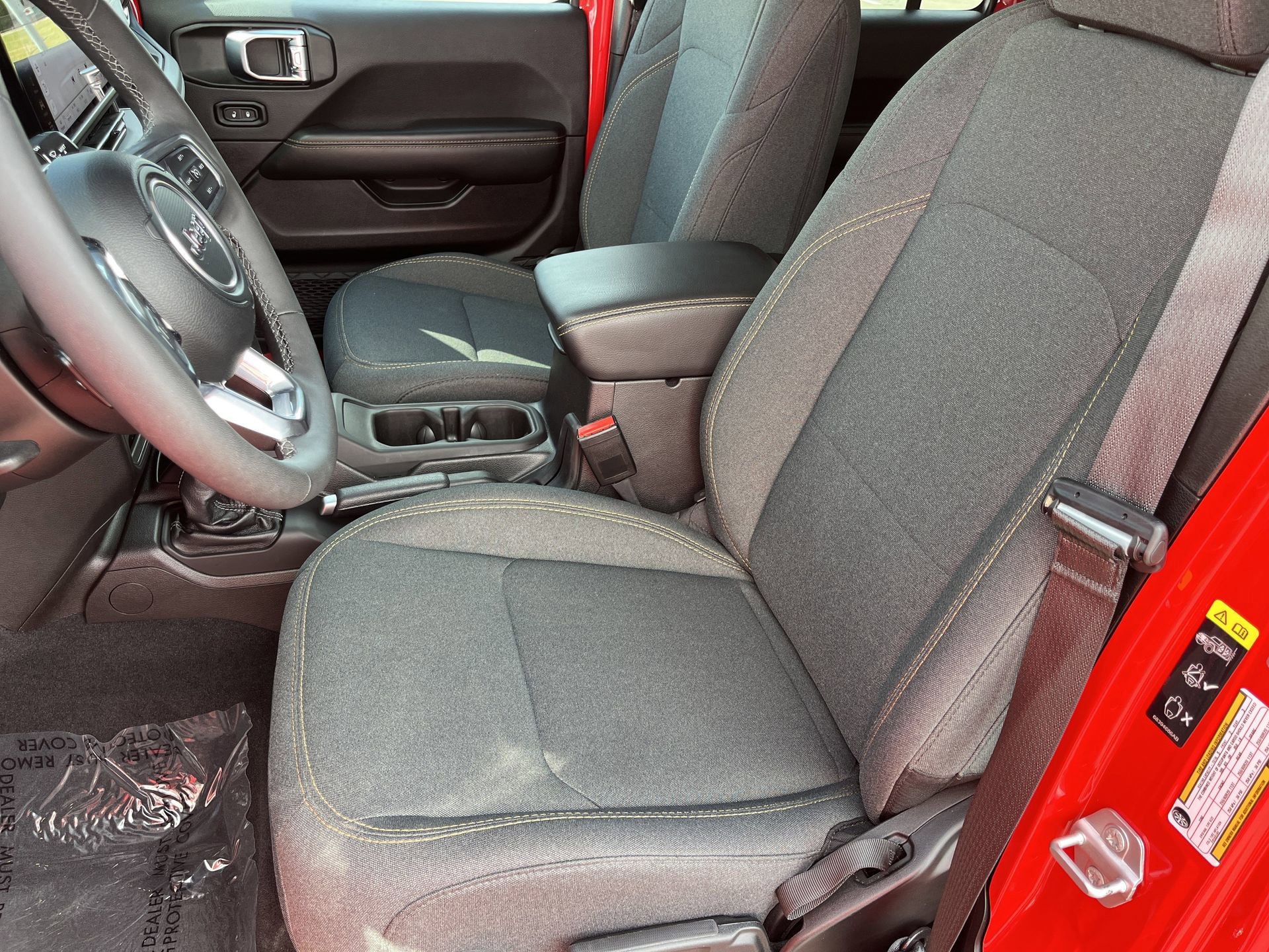 Used 2025 Jeep Wrangler Unlimited Sahara w/ Safety Group image 18