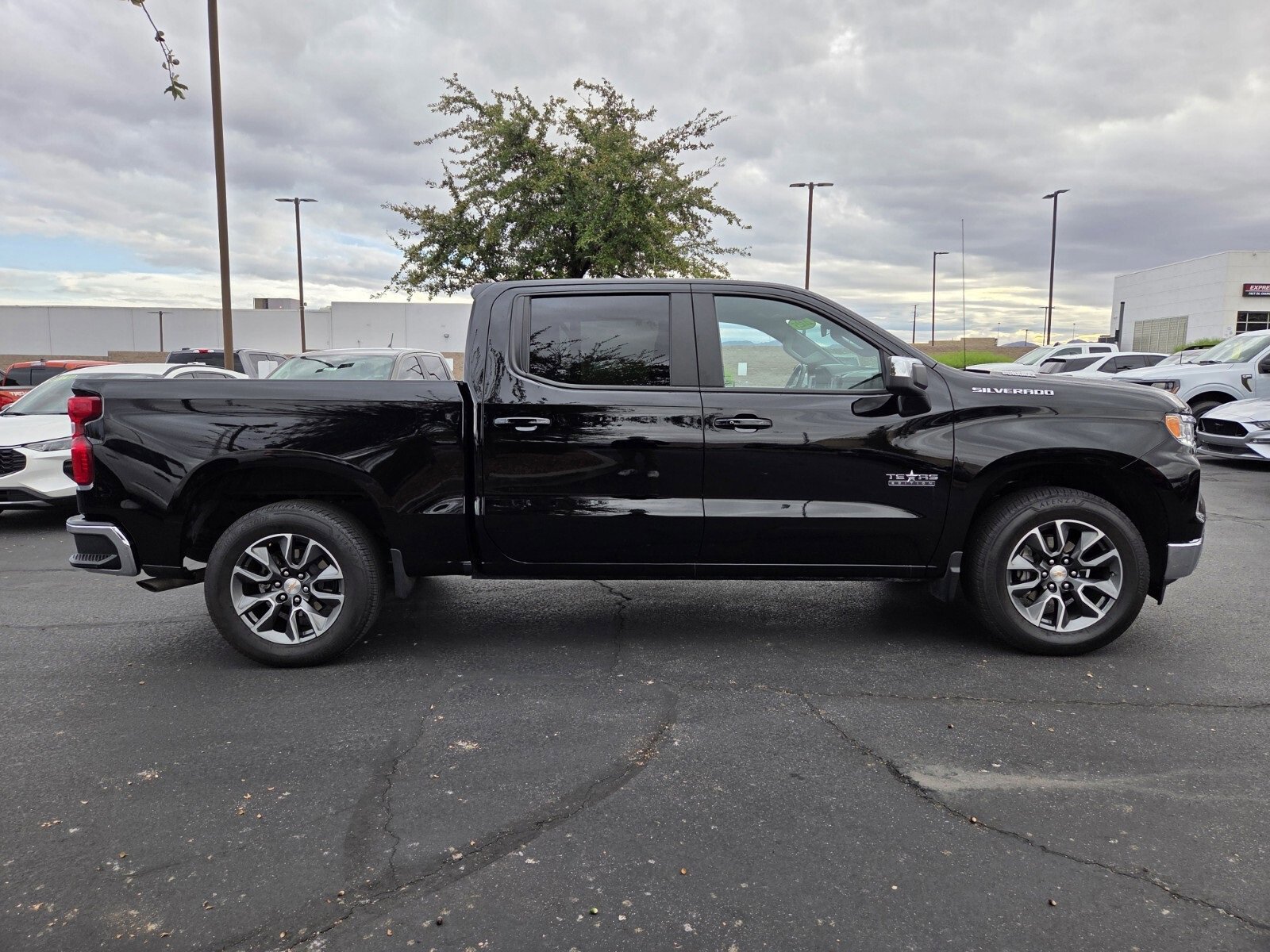 Used 2025 Chevrolet Silverado 1500 LT w/ Max Trailering Package image 6