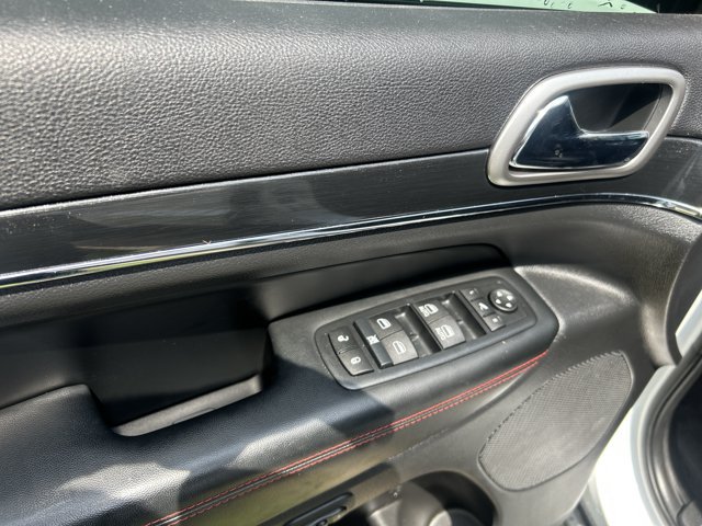Used 2017 Jeep Grand Cherokee Trailhawk w/ Trailhawk Luxury Group AWD/4WD image 11