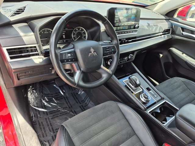 Used 2024 Mitsubishi Outlander SE FWD image 11