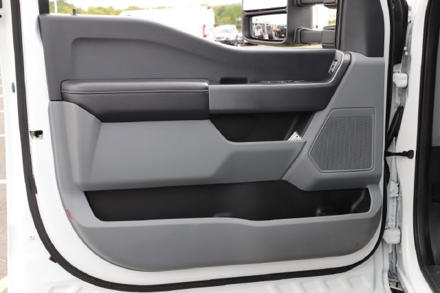 Certified 2025 Ford F350 XLT AWD/4WD image 16