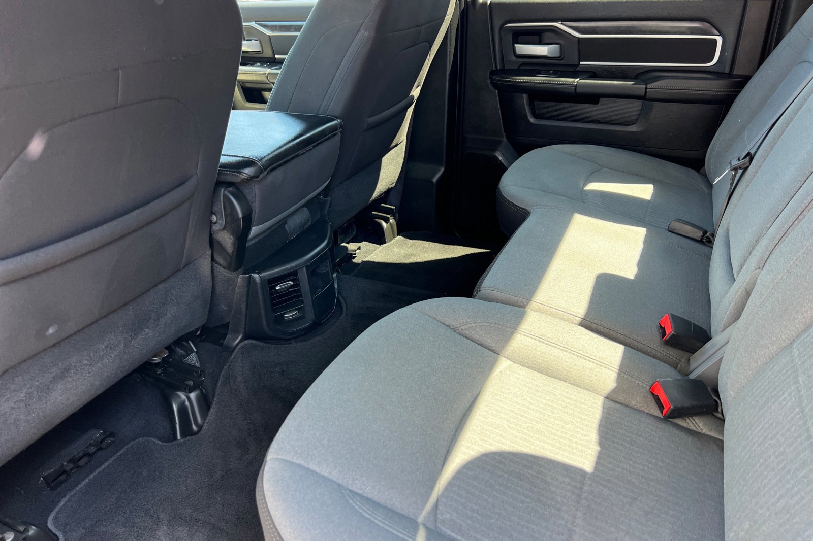 Used 2024 RAM 3500 Big Horn image 13